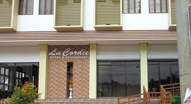 RedDoorz Plus Near McArthur Park Tacloban, Buchen Sie Hotel Tacloban Leyte