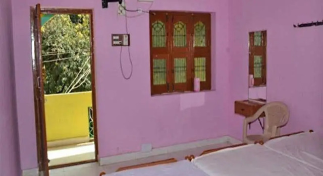Hotel Gurusadan, Rezerwuj Hotel Hotele w Andhra Pradesh z parkingiem, Parking