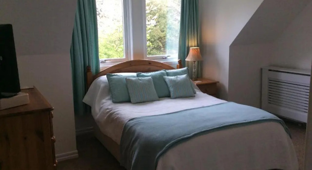 Old Ningwood Station Bed & Breakfast, Ningwood, Isle of Wight PO41 0TG, Забронировать Отель Отели Англии 4 звезды, 4*