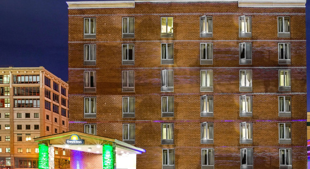 Days Inn - Long Island City