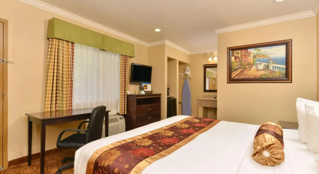 Rodeway Inn San Diego Near SDSU, Забронировать Отель Отели Сан-Диего с бассейном, рядом с Вьехас-Арена, Бассейн