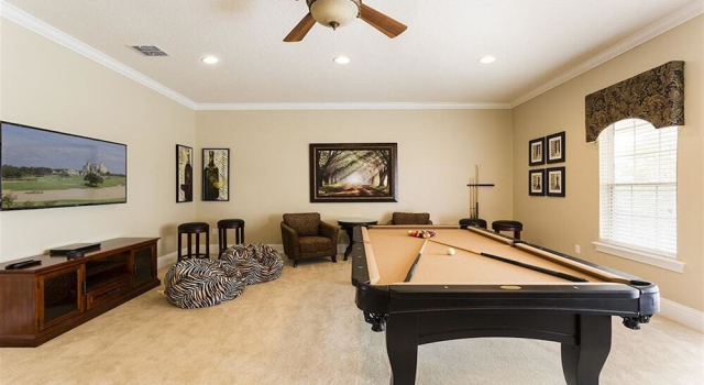 Terrific 5 bed home with a cinima & pool, Rezerwuj Hotel Reunion Floryda