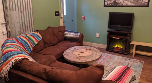 City House Hostel Poconos, Prenota Ostello Weissport Pennsylvania