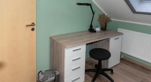 Апартаменты Moderne, Gemutliche Dg-Wohnung in Ruhiger Lage