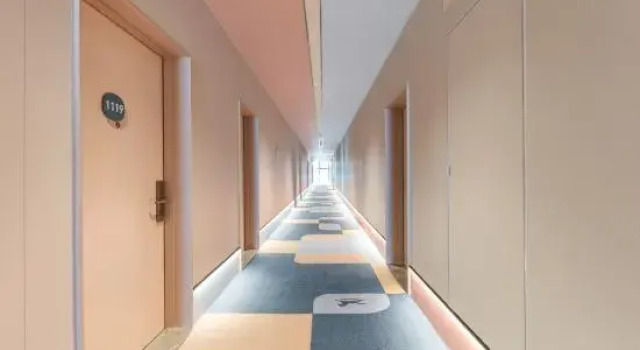HanTing Hotel (Shenzhen Guanlan Huawei Jiulong Mountain), Rezerwuj Hotel Hotele w Shenzhen z parkingiem, Parking