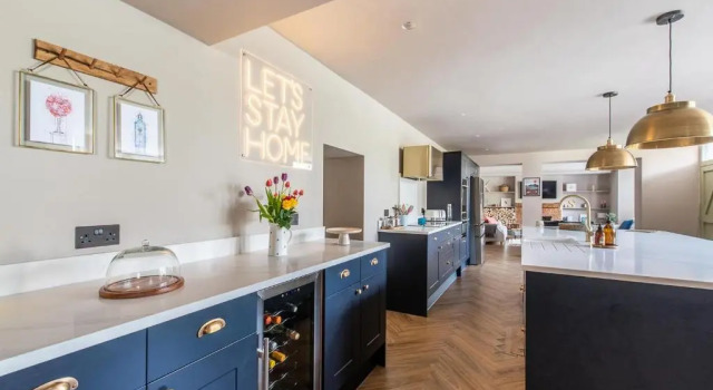 Luxury House Sleeps 14 With Secret Bar Near Bath, Book Hotel Warminster Wiltshire