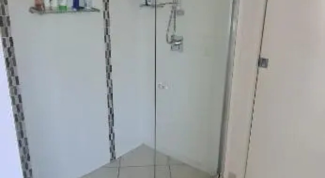 Edge Water 2 minutes from the beach with a pool!, Rezervasyon Otel Cluden Queensland