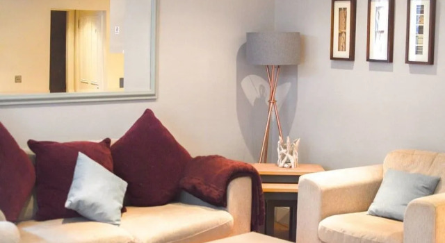 JOIVY Super Central Luxury Edinburgh Apartment, Забронировать Апартаменты/квартира Апартаменты Эдинбурга, рядом с St George's West Church, Апартаменты/квартира