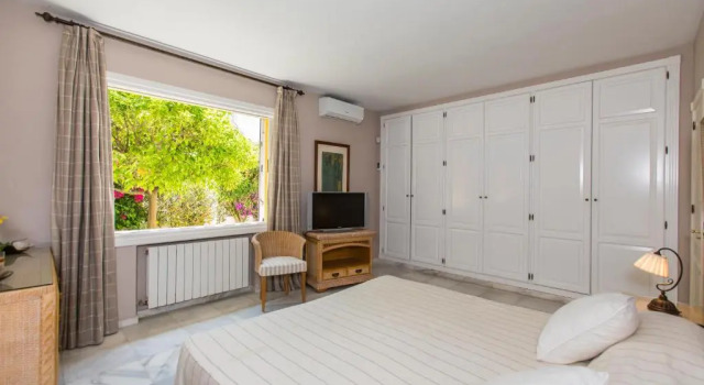Вилла Villa Duque Los Monteros Marbella