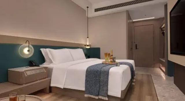 Люкс Business Fuyang Yunbo Manju Hotel (Yingzhou Wanda Plaza Long Distance Bus Station Store)