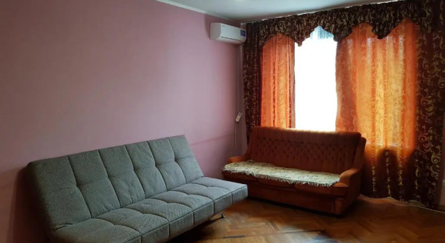 3-h komnatnye apartamenty po ulitse Abazgaa