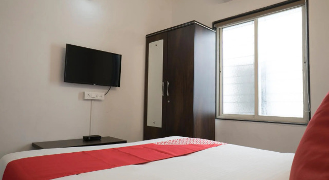 OYO 28092 RVC Hospitality, Забронировать Отель Харади Пуна, рядом с Торговый центр Phoenix MarketCity