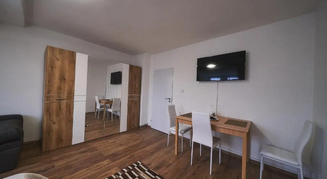 Bluestars Home, Buchen Sie Hotel Hotels in Karlsbad mit Parkplatz, Parkplätze