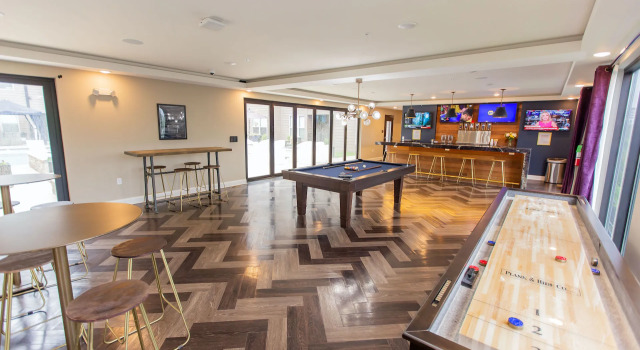St. Louis | Luxurious 2BD/2BA Forest Park Apartment, Забронировать Апартаменты/квартира Сент-Луис Миссури, рядом с Форест-парк в Сент-Луисе