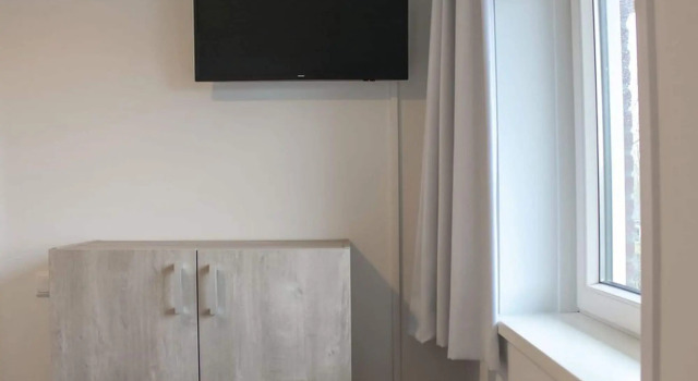 Beautiful villa with enclosed garden, in a holiday park in Friesland, Rezerwuj Willa Idskenhuizen Fryzja