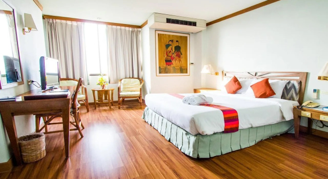 Pichit Plaza Hotel, Rezervați Hotel Phichit Northern Thailand