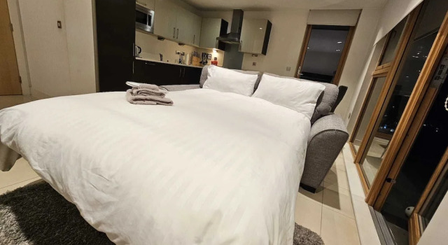 Canary Wharf Skyline Retreat