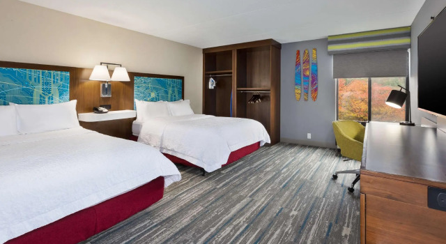 Четырёхместный номер Standard Hampton Inn Traverse City