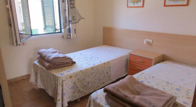Mas Pinell 93 by Inmo Estartit, Book Hotel Mas Pinell Girona