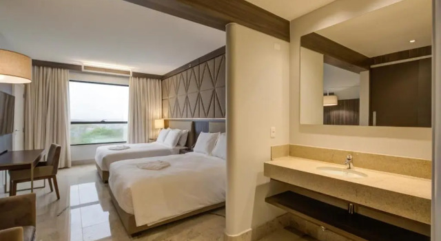 Номер с видом на бассейн DoubleTree by Hilton - Resort - Foz do Iguaçu
