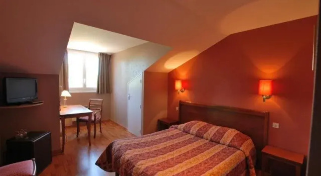 Inter-hotel Des Dhuits, Rezervovat Hotel Colombey-les-deux-Églises 