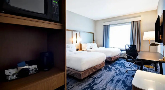 Четырёхместный номер Standard Fairfield Inn & Suites by Marriott Plymouth
