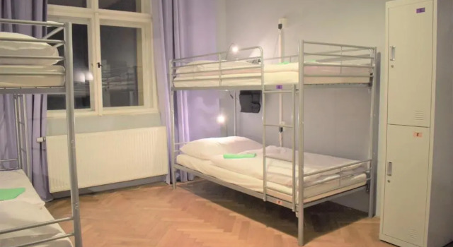 GLOBE Hostel Prague ADULTS ONLY, Prenota Ostello Hotel economici a Praga, vicino a Opera di Stato di Praga