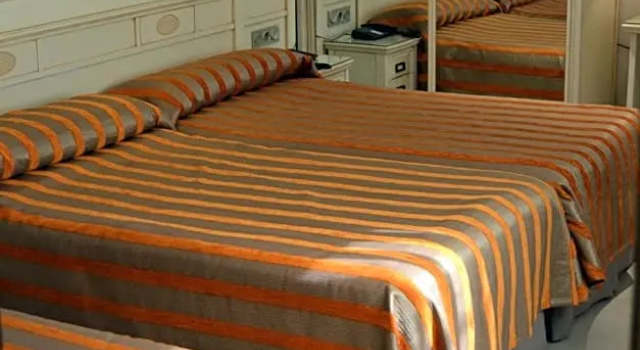 Трёхместный номер Standard Hotel Versalles