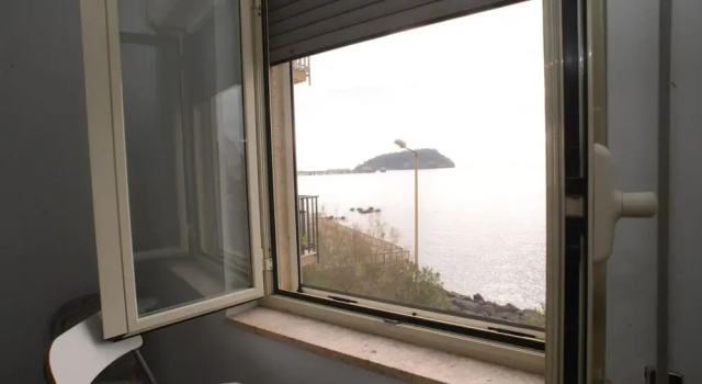 Flat 2 Bedrooms - Pozzuoli