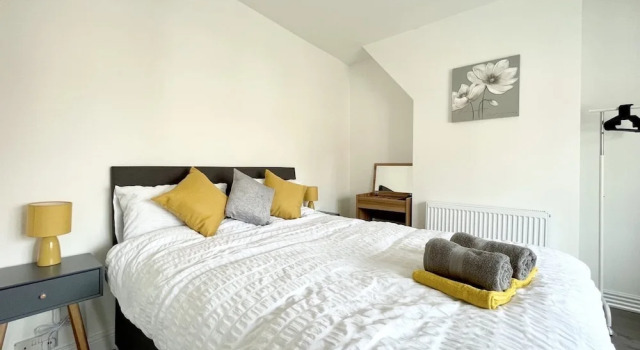 Worksop Newly Refurbished 2-bedroom House, Rezervasyon Tatil Evi Merseyside villalar, Villa