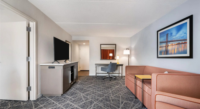 Люкс Hampton Inn Plymouth Meeting