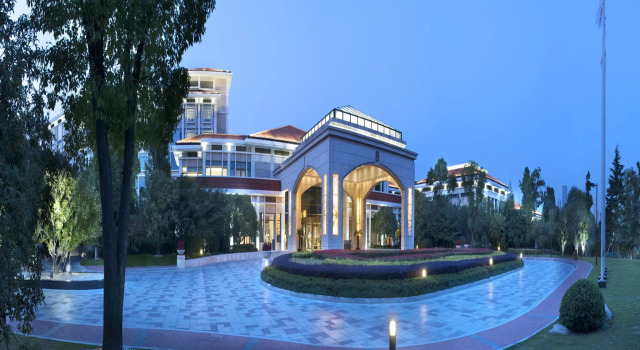 Двухместный номер Deluxe с видом на сад Jinji Lake Grand Hotel