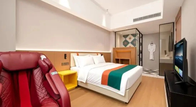Люкс Executive Holiday Inn Express