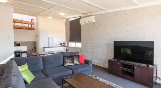 Tanderra 18/28 Park Road