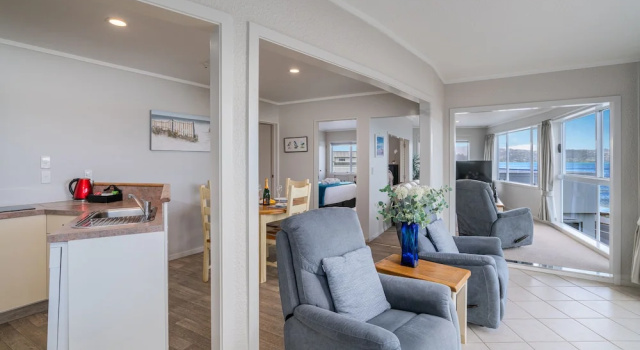 Люкс Пентхаус с 2 комнатами с видом на море Waterfront Apartments Whitianga