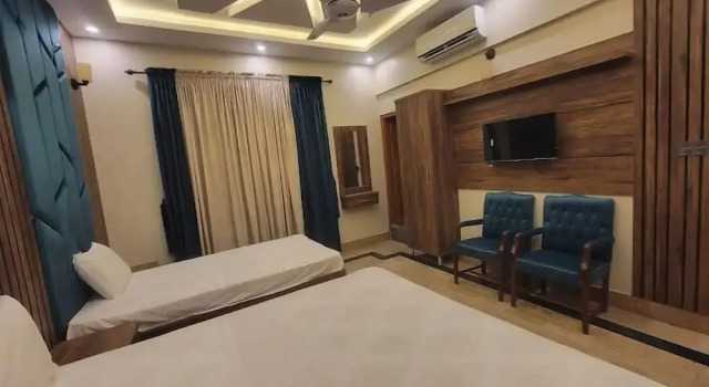 Karachi Travelodge Guest House