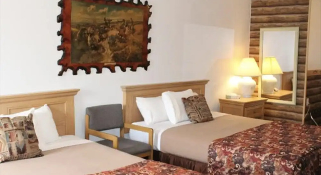 Четырёхместный номер Economy Trails End Motel