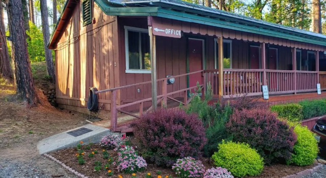 Двухместный номер Standard Yosemite Riverside Inn