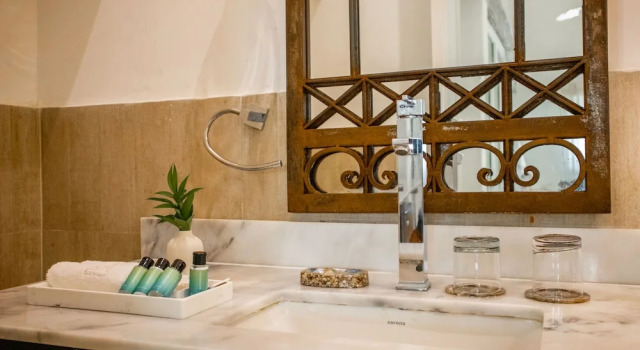 Полулюкс El Marques Hotel Boutique By GEH Suites