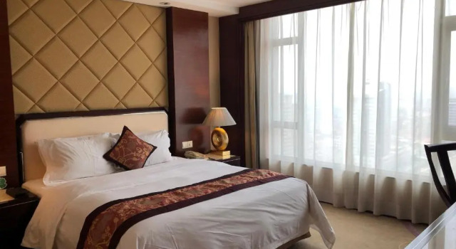Люкс c 1 комнатой Hui Hua International Hotel Dongguan