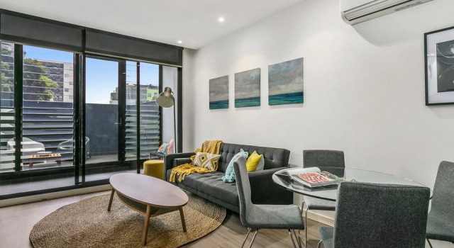 GRATTAN A Premier Location & Modern Space, Varaa Hotelli Melbourne 