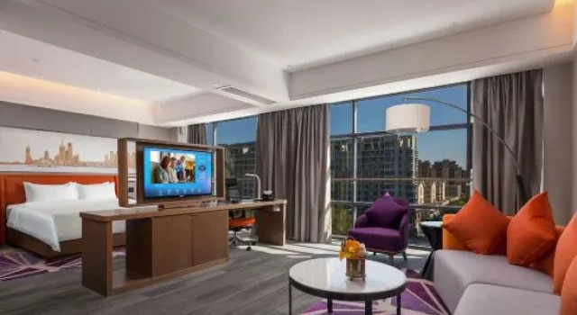 Люкс GreenTree Inn Qingdao Zhengyang Road Jiajiayuan Shopping Center Hotel