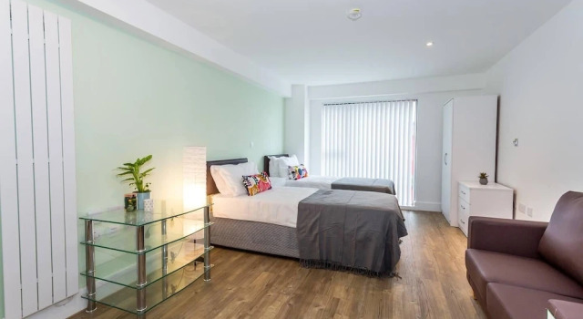 Comfortable studio apartment in central Oldham, Забронировать Апартаменты/квартира Олдем Большой Манчестер
