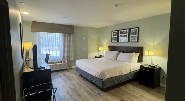 Люкс Deluxe Wingate by Wyndham Bel Air I-95 Exit 77A - APG Area