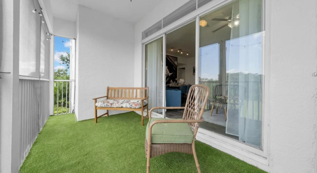 Апартаменты Vibrant 2BR 2BA w King Bed Pool Gym 11