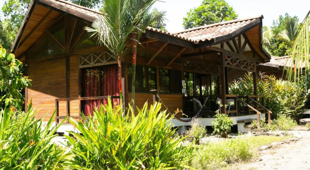Kenaki Lodge