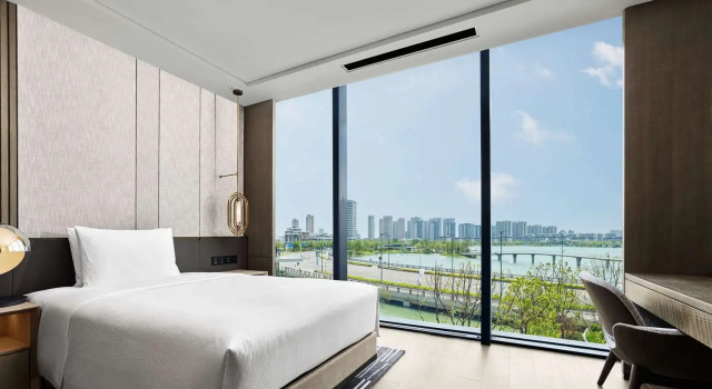 Люкс с 2 комнатами Hilton Changshu