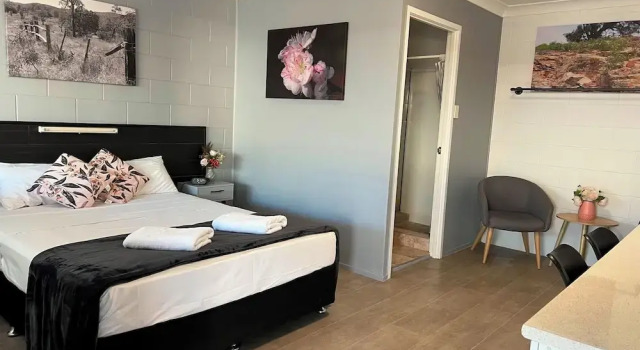 Номер Deluxe Spanish Lace Motor Inn
