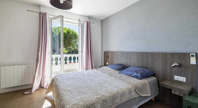 A c Villa 8BR 15P with Pool & Tennis - Antibes, Забронировать Вилла Антиб Приморские Альпы