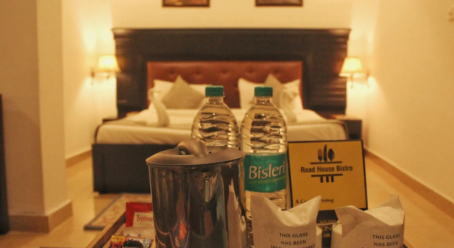 Номер Executive Hotel Ishan A Riverside Retreat